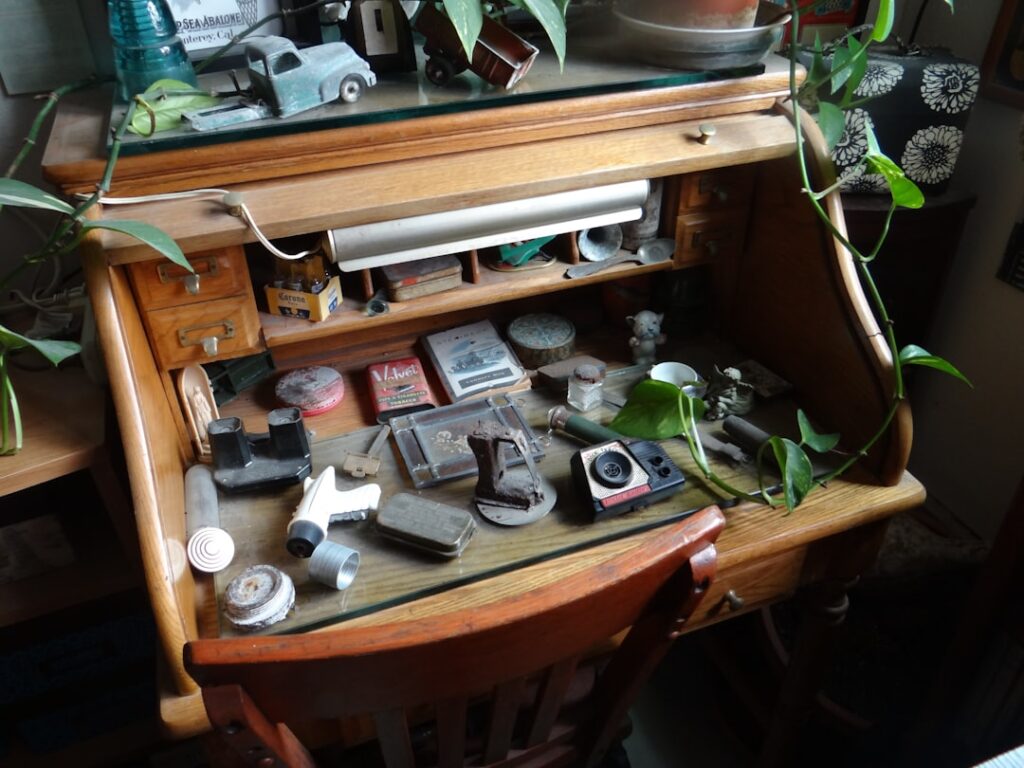 Photo repair table